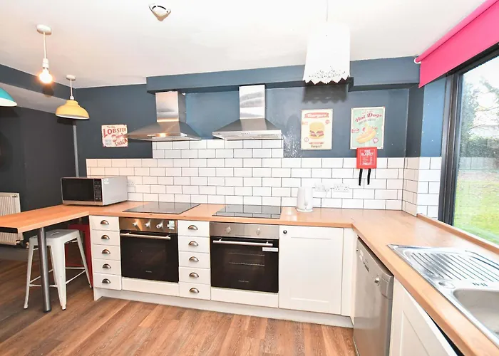 Cosy Budget 2bed Shared Kitchen Apartment