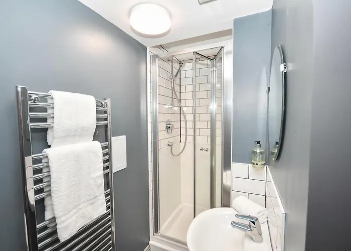 Cosy Budget 2bed Shared Kitchen *