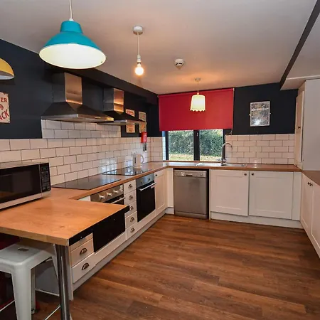 Cosy Budget 2bed Shared Kitchen * Leeds (West Yorkshire)