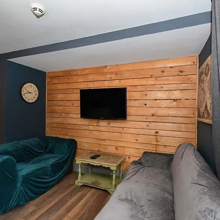 Cosy Budget 2bed Shared Kitchen